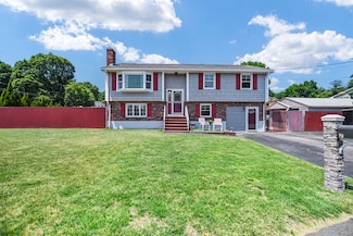 2 Patricia Cir, Woburn, MA 01801