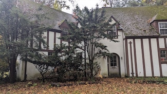 114 Park Dr, Springfield, MA 01106