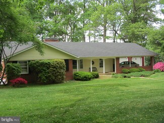 6 Ansari Ct, Baldwin, MD 21013