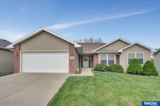8810 Truchard Rd, Lincoln, NE 68526
