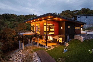 176 Canada Dr, Reeds Spring, MO 65737