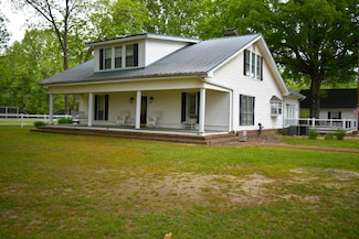 537 Latimer St, Baldwyn, MS 38824