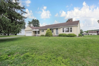 824 Colonial Dr, Heath, OH 43056