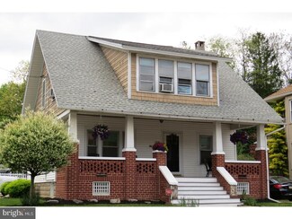 302 S Tulpehocken St, Pine Grove, PA 17963