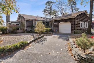 414 Lake Shore Dr, Brick, NJ 08723