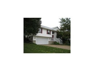 115 Sheridan Ave, Lisbon, IA 52253