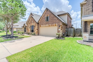 9319 Taylor Cliff Ln, Cypress, TX 77433