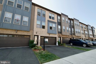 45401 Daveno Square, Sterling, VA 20164