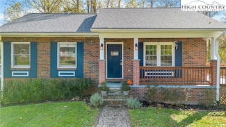 823 Queens St NW Unit 79, Lenoir, NC 28645