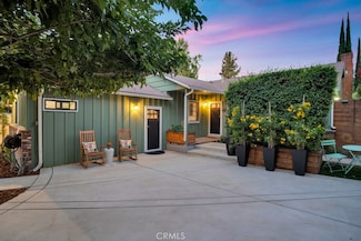 21412 Providencia St, Woodland Hills, CA 91364