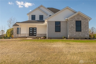 3631 Kingsgate Ln, Springfield, OH 45503