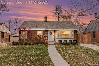 2112 Ellwood Ave, Berkley, MI 48072