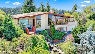 16906 13th Ave NW, Shoreline, WA 98177