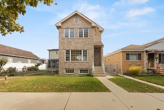 5213 N Meade Ave, Chicago, IL 60630