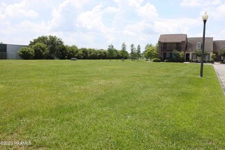600 Lakes Blvd, Breaux Bridge, LA 70517