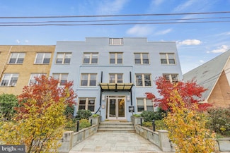 922 Madison St NW Unit 304, Washington, DC 20011