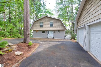 10546 N Twin Lake Rd NE, Mancelona, MI 49659