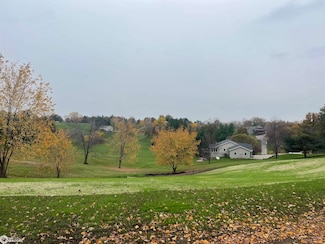 18 Fore Seasons Dr, Oakland Acres, IA 50112