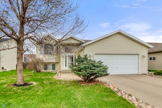 1040 39th Ave W, West Fargo, ND 58078