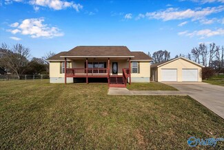 112 Helen Warren Vogel St NE, Hanceville, AL 35077