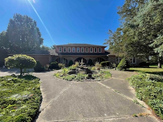 5021 Gettysburg Dr, Kokomo, IN 46902