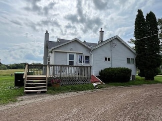 8754 Oak Hill Rd, Omro, WI 54963