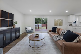 10913 Joaquin Dr, Dallas, TX 75228