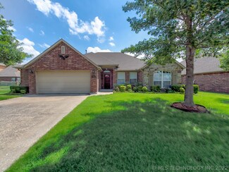 1947 W Woodbury, Broken Arrow, OK 74012