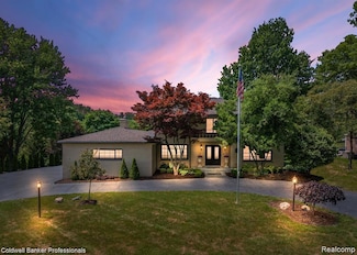 4462 Barchester Dr, Bloomfield Hills, MI 48302