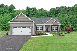 5 Alessia Dr, Queensbury, NY 12804