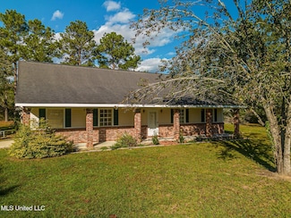8044 Firetower Rd, Kiln, MS 39556