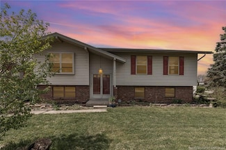 1305 Sportsman Dr, Jeffersonville, IN 47130