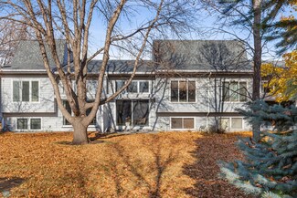 3509 7th St S, Moorhead, MN 56560