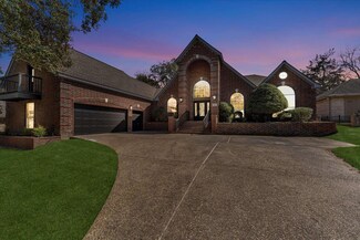 116 Spring Lake Dr, Montgomery, TX 77356