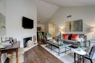 2829 Timmons Ln Unit 166, Houston, TX 77027