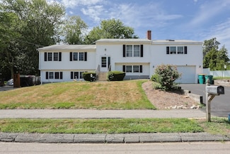 35 Pilgrim Dr, Norwood, MA 02062