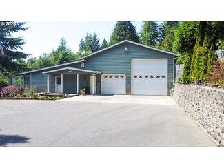 94209 Laurel Park Ln, Coos Bay, OR 97420