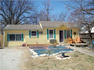 303 S Cedar St, Hillsboro, KS 67063