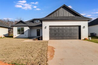 4208 N Shadybrook Dr, Midwest City, OK 73110