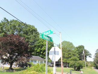 1416 Pennock Rd, Durham, NC 27703