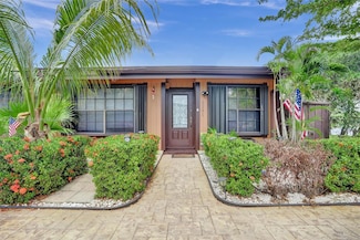 2251 Dogwood Ct, Pembroke Pines, FL 33026