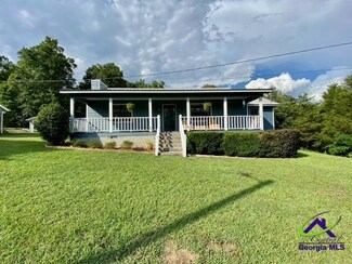 6285 Davis Rd, Macon, GA 31217