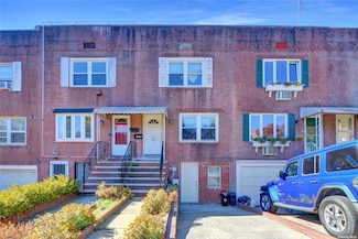 84-96 Austin St, Kew Gardens, NY 11415
