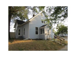 111 6th Ave SW, Cedar Rapids, IA 52404