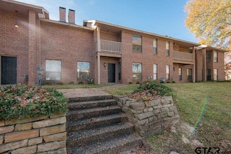 5907 Hollytree Dr, Tyler, TX 75703