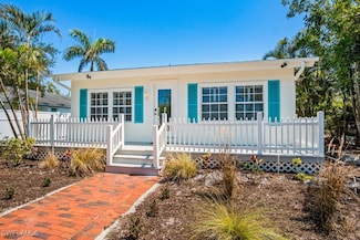 1012 Ridge St, Naples, FL 34103