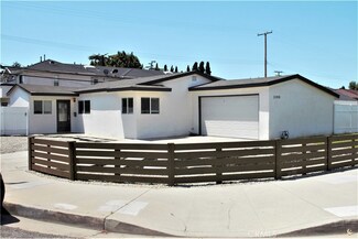 11910 206th St, Lakewood, CA 90715
