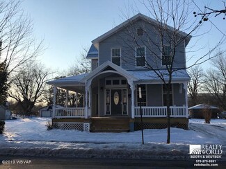 212 N Main St, Muncy, PA 17756
