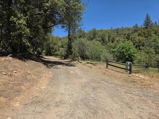 5093 Worman Rd, Ahwahnee, CA 93601