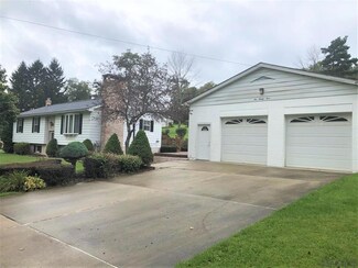 623 Shady Ln, Windber, PA 15963